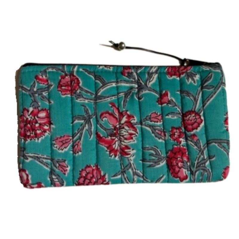 Pouch med røde blomster